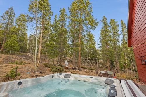Black Hawk Casa | Arapaho Forest Lodge w Hot Tub + Trail Access