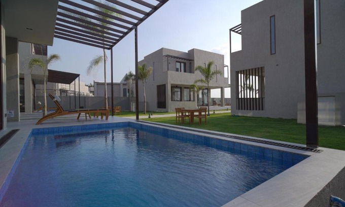 Barangay 16 Complejo | Araya Beach Casas