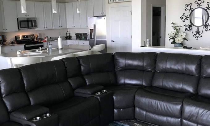Arborwood Condominio | Arborwood Preserve new condo overlooking nice lake in a resort style setting!