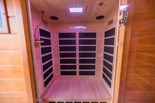 Apex Casa | Arcade Private Sauna Large Yard