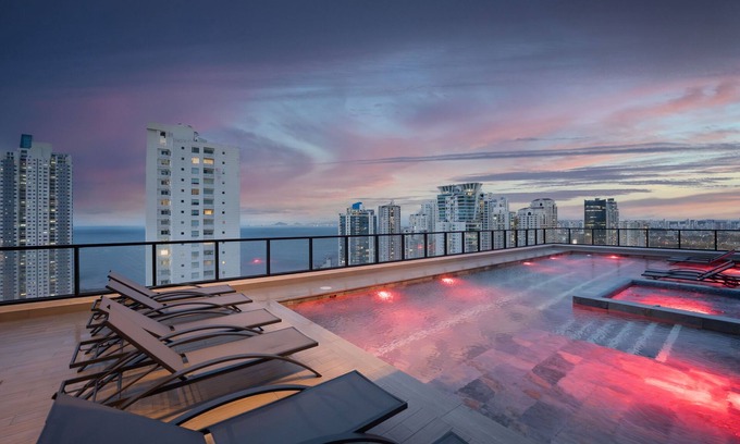 Costa del Este Apartamento | Arcadia Condo Suites