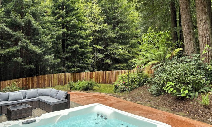 Pacific Casa | Arcata Forest Hideaway