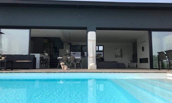 Sene Casa | Arquitecto Villa con piscina climatizada