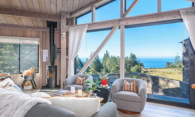 Sea Ranch Casa | Architectural Treasure | Private Hot Tub!