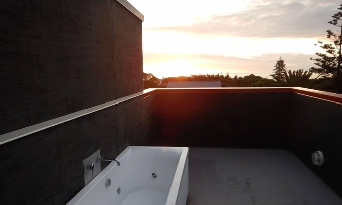 Raumati South Casa | Bach de arquitectura renovada