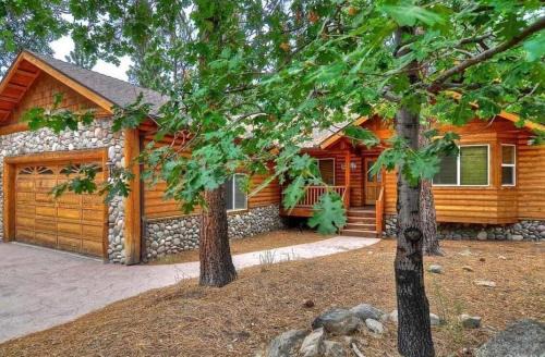 Summit Estates Casa | Arctic Wolf at Summit Base - 4 Bedroom log cabin at the base of Snow Summit