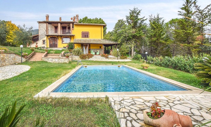Avigliano Umbrio Casa | Alojamiento de 6 habitaciones en Santa Restituta