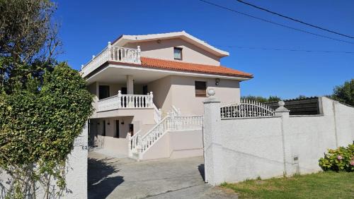 Malpica de Bergantinos Apartamento | Area Pequena ATICO