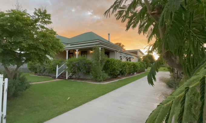 Warwick Casa | Area51 Warwick