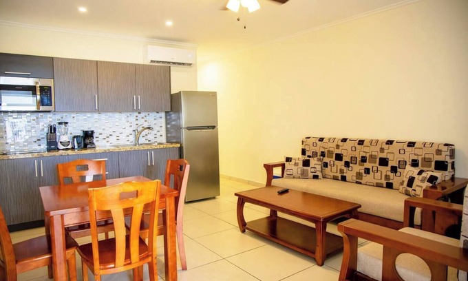 Palm Beach Condominio | Entra a nuestro espacioso condominio de 2 habitaciones y 1 baño cerca de Eagle Beach