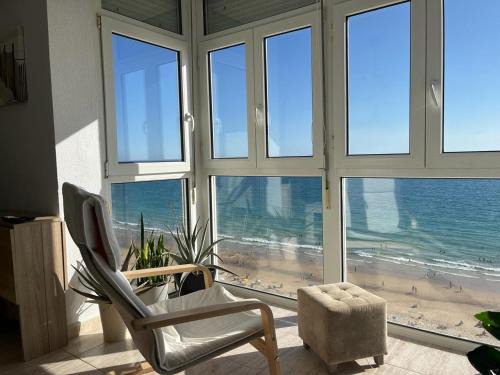Cadiz Apartamento | ARENA y Mar Sunny Home by Cadiz4Rentals