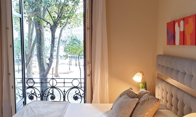 Casco Viejo Apartamento | Arenal View by Forever Rentals. Apartamento de 3 dormitorios. Casco Viejo. Wifi