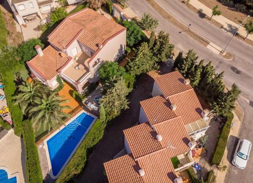 Miami Platja Casa | ARENDA Pino Alto Villa Napoleon