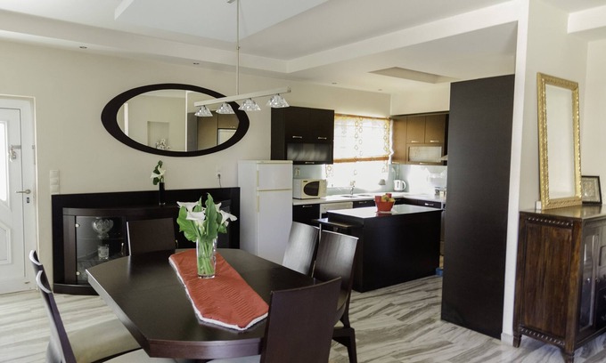 Kounoupidiana Apartamento | Arias'- Welcoming Guest House in Kounoupidiana -3km from the beach!