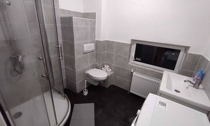 Zeitz Apartamento | AriProp Parkside Modern Apartment with 3 rooms
