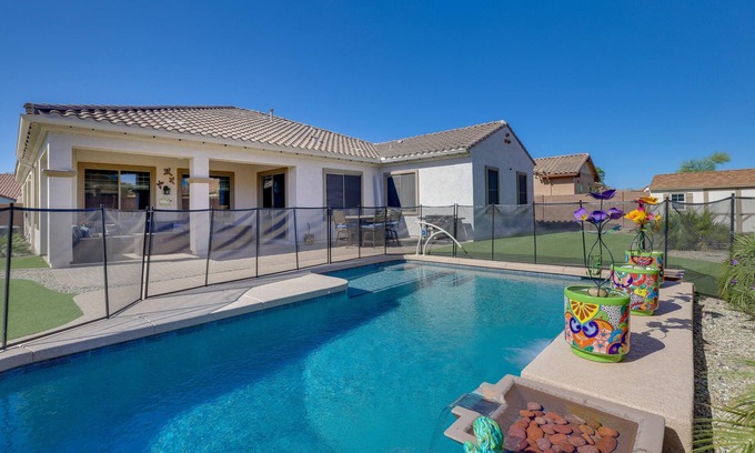 Canyon Trails Casa | Arizona Retreat - Pool, Hot Tub & Putting Green!