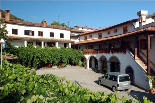 Crnice Casa | Arkade turizem