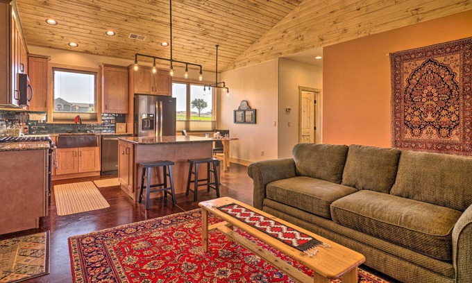 Canon City Casa | Arkansas River Valley Casita: 9-Acre Hayfield!