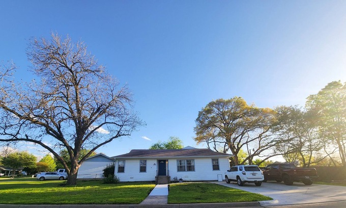 South Arlington Casa | ARLINGTON HOUSE NEAR THE STADIUM!