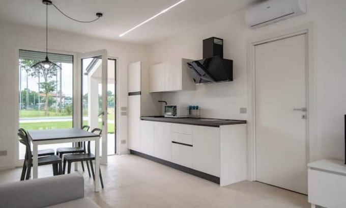 Borgo Milano Apartamento | Armonia Suites - Acqua- new apartment with garden and pool in Verona