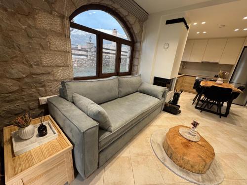 Distomo-Arachova-Antikyra Casa | Armonia Suites Livadi Arachovas