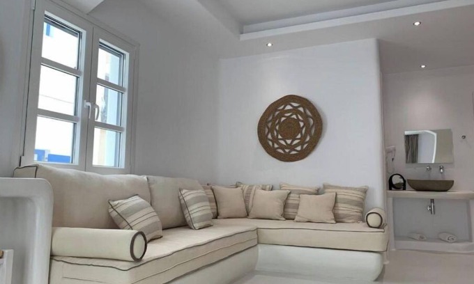 Naxos Town Hotel | AROMONIA ROOM