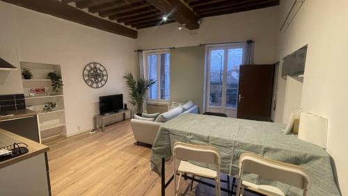 Faubourg-Raines Apartamento | ARQUEBUSE proche gare