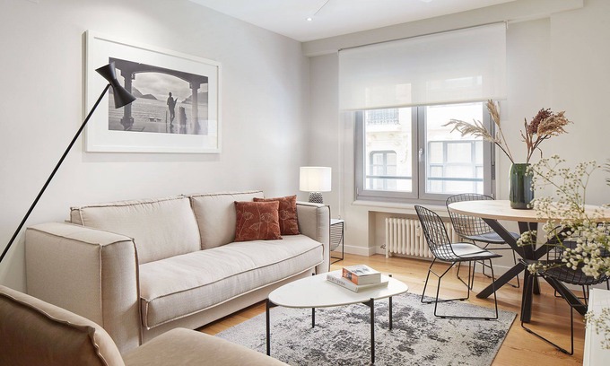 San Sebastian Centro Apartamento | Arrasate 2 by FeelFree Rentals