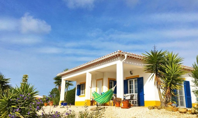 Aljezur Casa | Llegar y sentirse cómodo en nuestra casa de verano brillante.