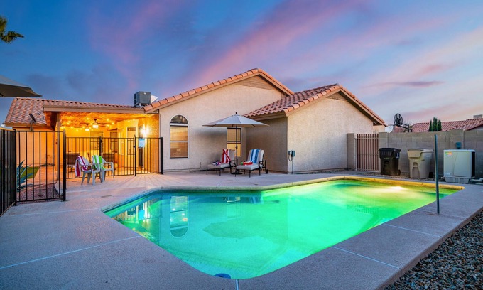 Peoria Casa | Arrowhead Family Getaway with Heated Pool