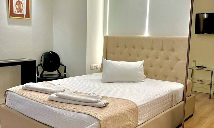 Mets Apartamento | Artemis Apartment, Olympian Zeus Apartments