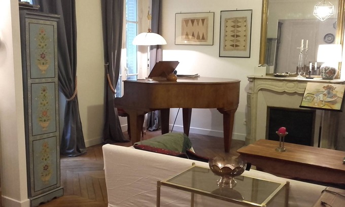Saint-Vincent-de-Paul Apartamento | apartamento de artista con piano 80 m2, apartamento de artista con piano