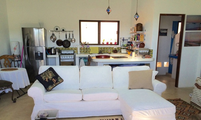 Cerritos Villa | Casita de un dormitorio diseñada por artistas