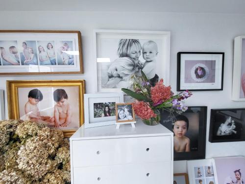 Grey Lynn Cabina | Artist Photographers Home Studio