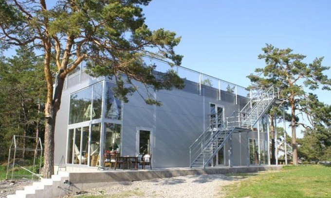 Saltsjobaden Apartamento | Artist's villa in the Stockholm archipelago with sea views on three sides