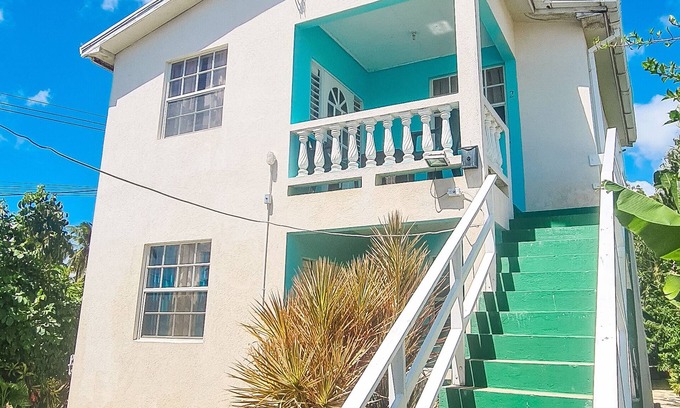 Merlin Bay Apartamento | Artistic Oasis in Aquarius, Steps to the Beach, Full Kitchen, Good WiFi, Laundry
