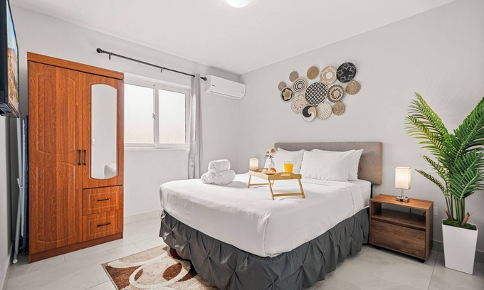 Ponton Apartamento | Aruba Comfort Retreat, 2BR w/Pool, BBQ, Gated Property on a Prime Location!