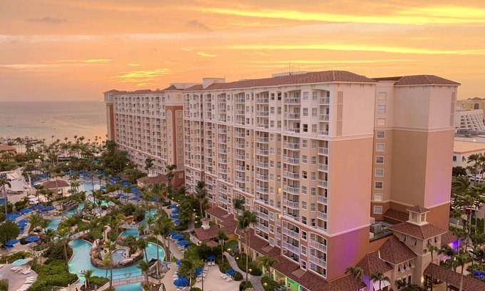 Palm Beach Villa | VILLA DE 2 DORMITORIOS Y 2 BAÑOS CON VISTA AL MAR EN EL SURF CLUB EN ARUBA