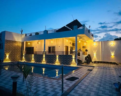 Varanasi Casa | Aruna Farm House
