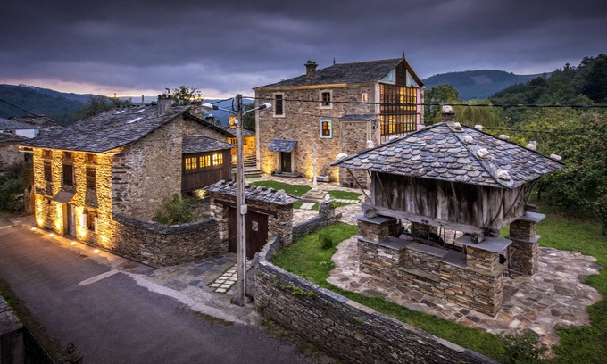 Aldeguer Casa | As casas do retratista - Adults Only