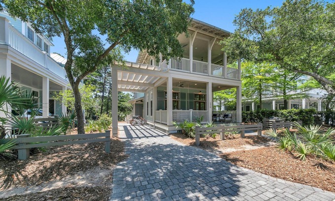 Watercolor Casa | As you Wish: Watercolor 3BR + Loft/3.5B Coastal Craftsman Masterpiece, Renovated