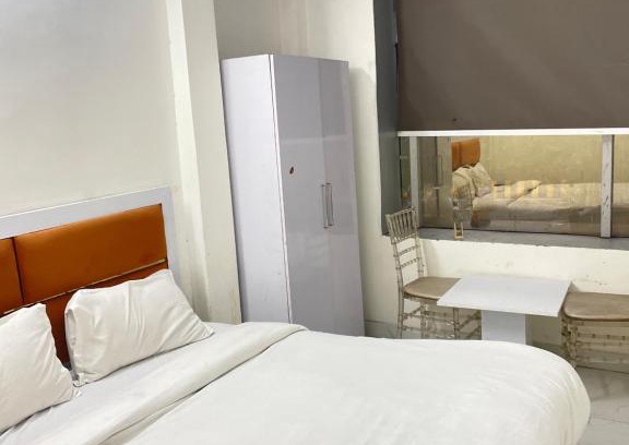 Sector 70 Casa | Ashoka Rooms