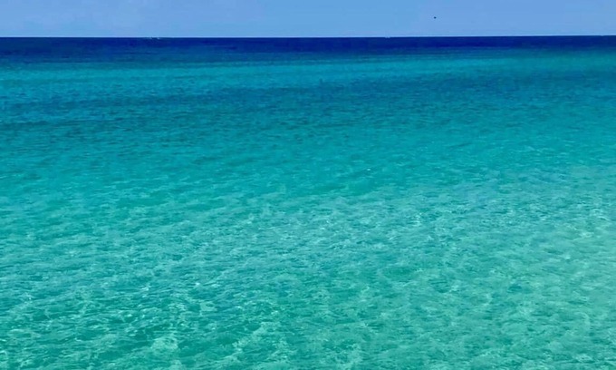 Summer Breeze Condominio | Ask about “Last minute specials”! Beach house close to all of the best places!