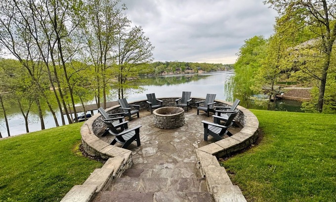 Bella Vista Casa | Aspen Falls Retreat - Lakefront