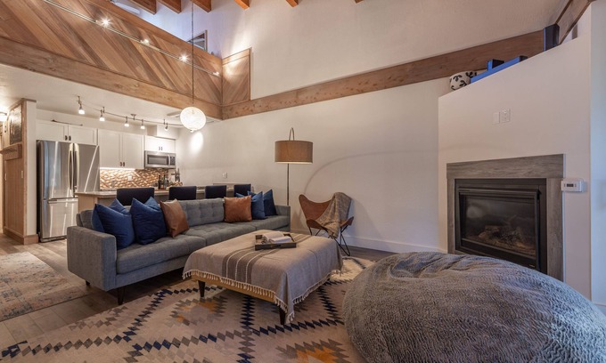 Truckee Condominio | Aspen Grove Abode~Northstar~Pet-Friendly