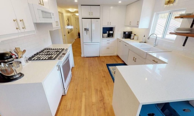 East Kootenay Casa | ASPEN GROVE / Fernie / Hot Tub/ Walk Downtown