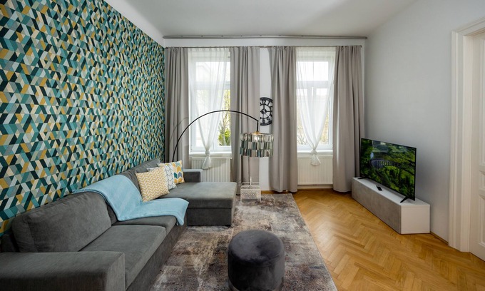 Funfhaus Apartamento | Astonishing Luxury Apartment Near Schönbrunn and Westbahnhof