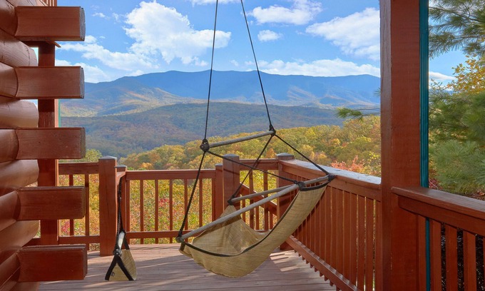 Gatlinburg - Pigeon Forge Cabina | Posh Dream Cabin! ¡HUMO EN SU PATIO! 5 minutos de la ciudad! Servicios cargados!