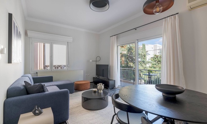 Marousi Apartamento | Astounding 2BR Apartment in Marousi
