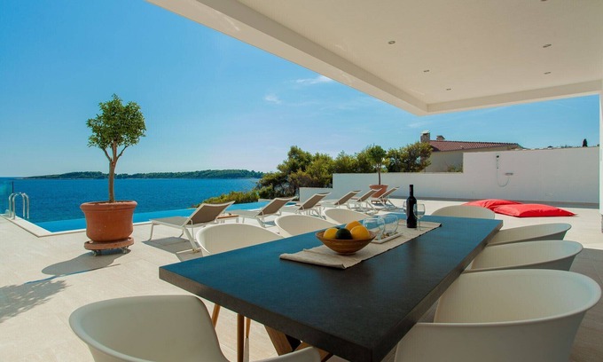 Potirna Villa | Villa Garma frente a la playa - Villa de 3 dormitorios - Impresionantes vistas al mar - Gimnasio - M